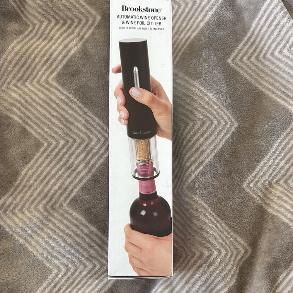 NWT✨Brookstone Black Wine Opener Set - Picture 4 of 6